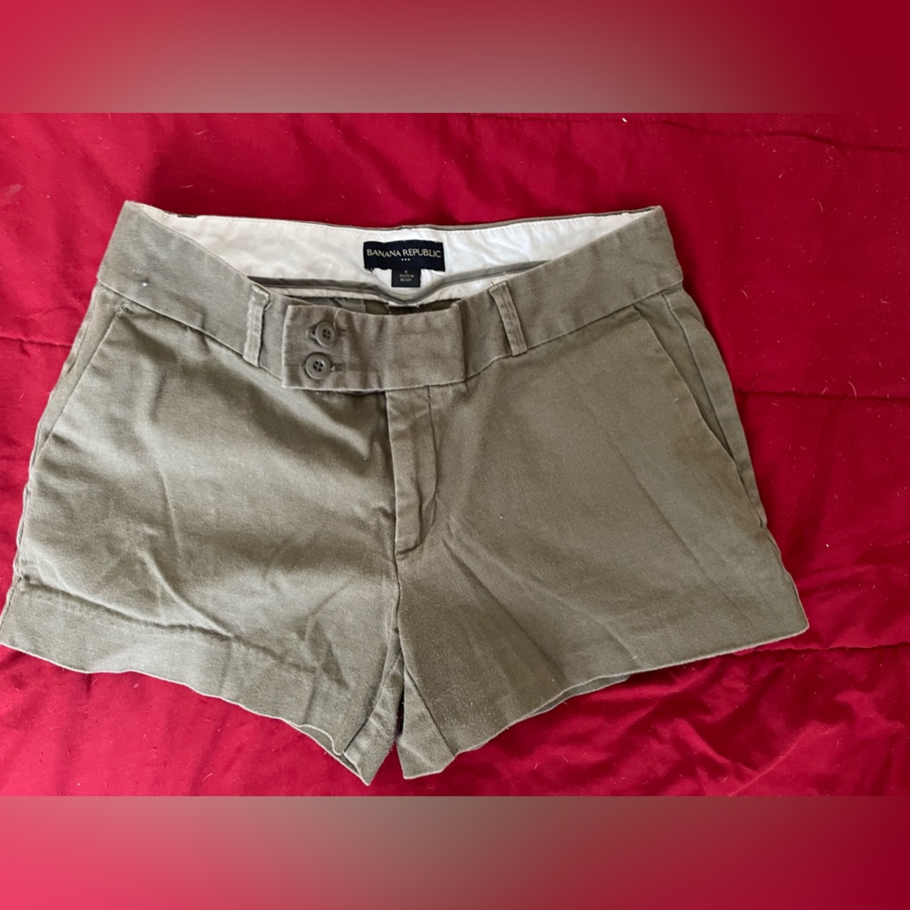 Banana republic green shorts